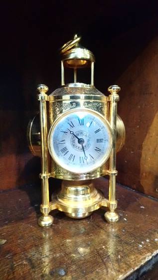 A brass desk barometer - Image 5 of 5