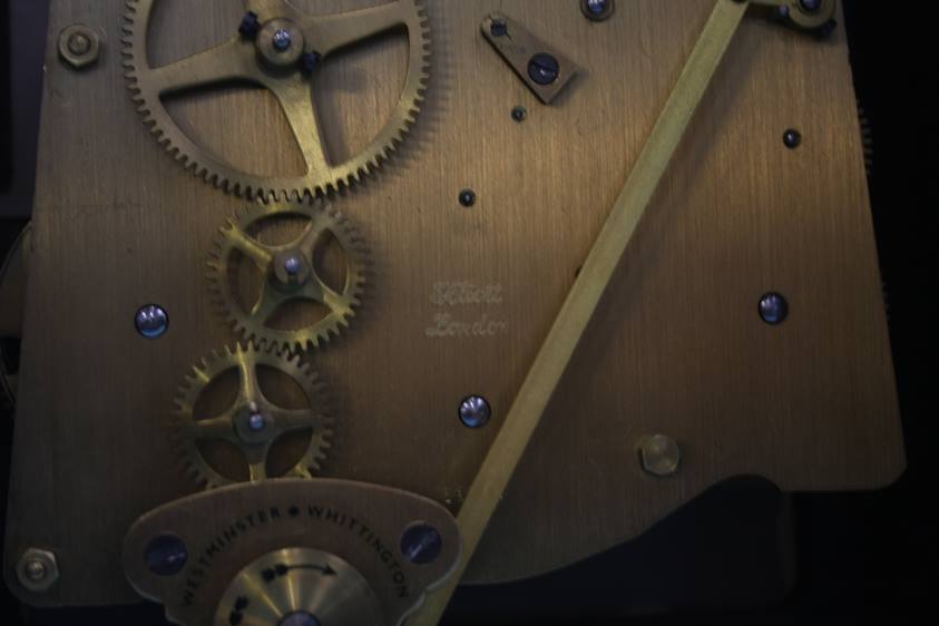 A walnut cased Elliot mantle clock - Image 3 of 6