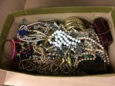 Box of assorted costume jewellery