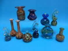 Eleven pieces of various Mdina glassware