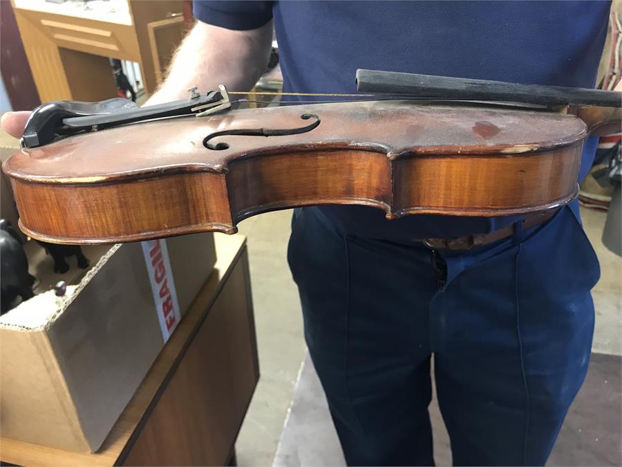 Violin and hard 'Coffin' case - Image 6 of 9