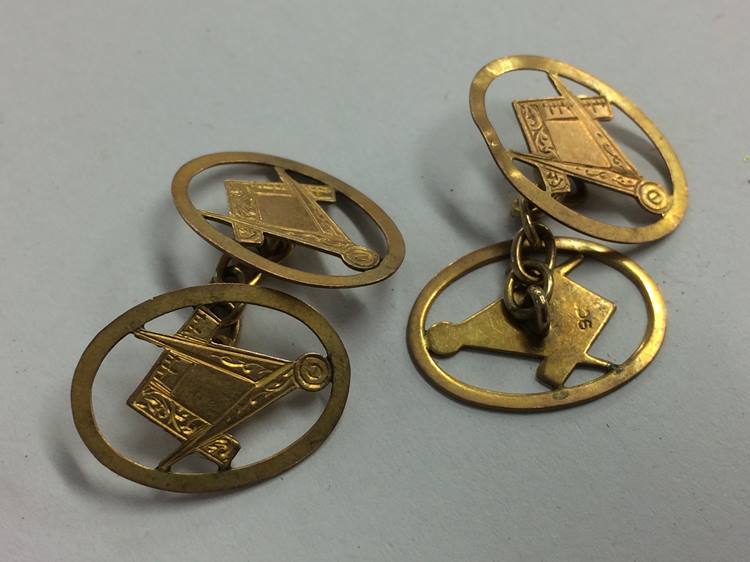 A pair of 9ct Masonic cufflinks, 3 grams