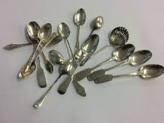 Quantity of silver tea spoons