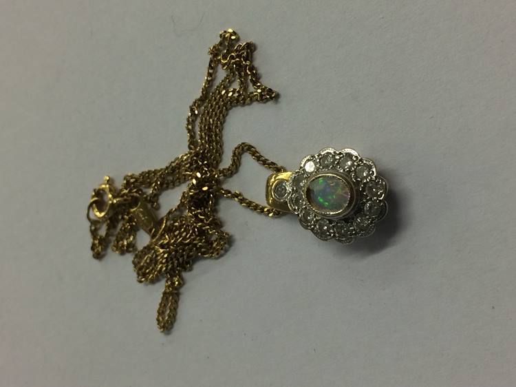 An opal pendant in 18ct mount - Image 2 of 2