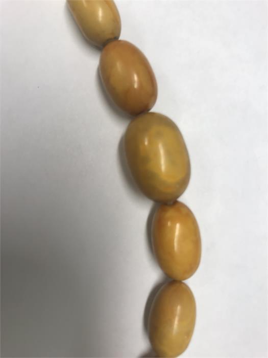 String of amber beads - Image 3 of 7