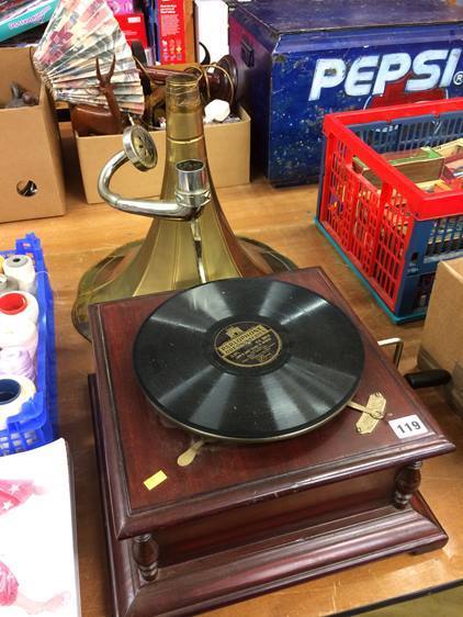 Table top gramophone