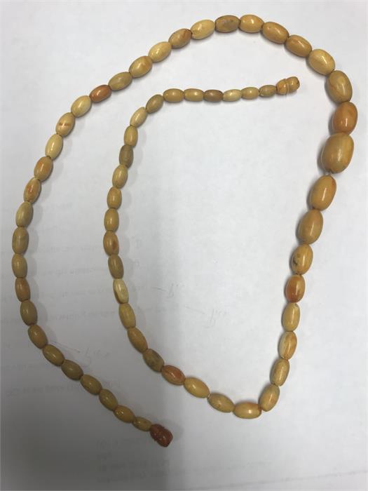 String of amber beads - Image 2 of 7