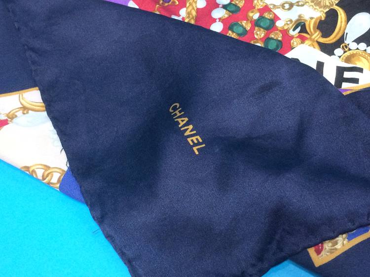 A silk Chanel scarf - Image 2 of 3