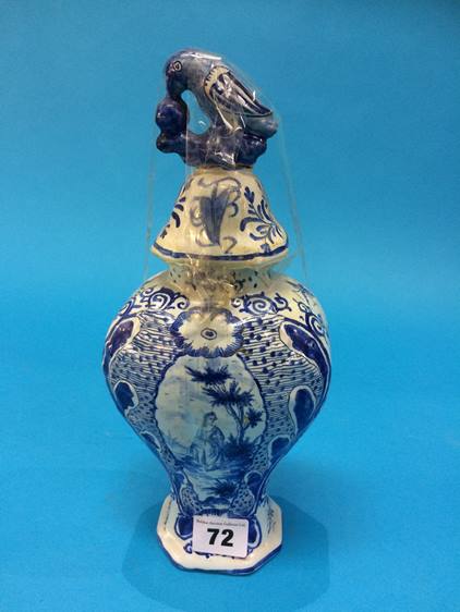 A delft vase