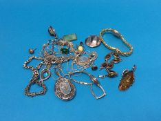 Bag of assorted silver jewellery etc.