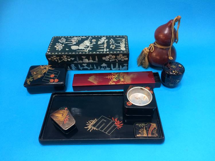 Quantity of assorted Oriental items including chopsticks, papier mache desk tidy etc. - Image 2 of 7