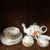 Ringtons Virginia Strawberry tea set etc.