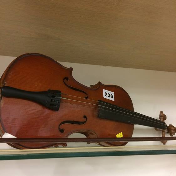 Violin and bow - Image 2 of 11