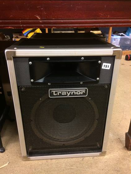 Pair of Traynor speakers