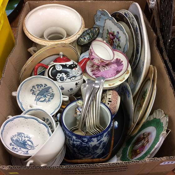 Box of assorted including Lustre etc.