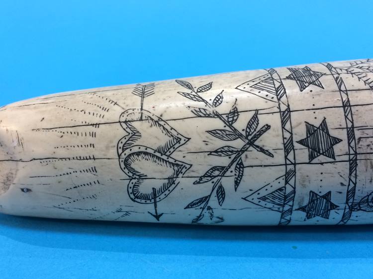 A reproduction scrimshaw - Image 4 of 7