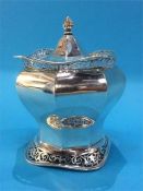 A silver confiture, James Dixon and Sons, Sheffield 1908, Lid stamped 1909, 13.7oz
