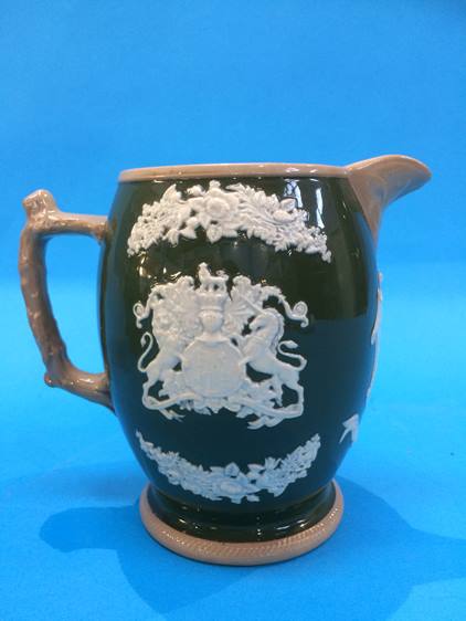 A Doulton Lambeth jug 'Welcome is the best Cheer', a small stoneware tankard etc. (4) - Image 2 of 5