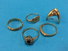 Five 9ct dress rings, 9 grams