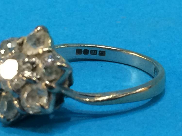 An 18ct white gold diamond cluster ring, 4.6 grams - Image 2 of 2