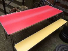 Folding table