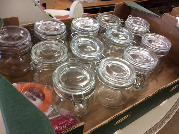 Quantity of Kilner jars