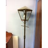 Brass 'Street' style lamp