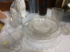 Quantity of pressed glass