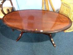 Oval occasional table