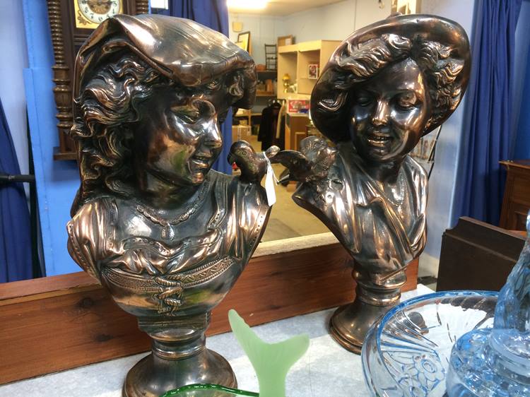 Pair of bronze busts - Image 2 of 2