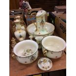 Quantity of Crown Devon Fielding's china