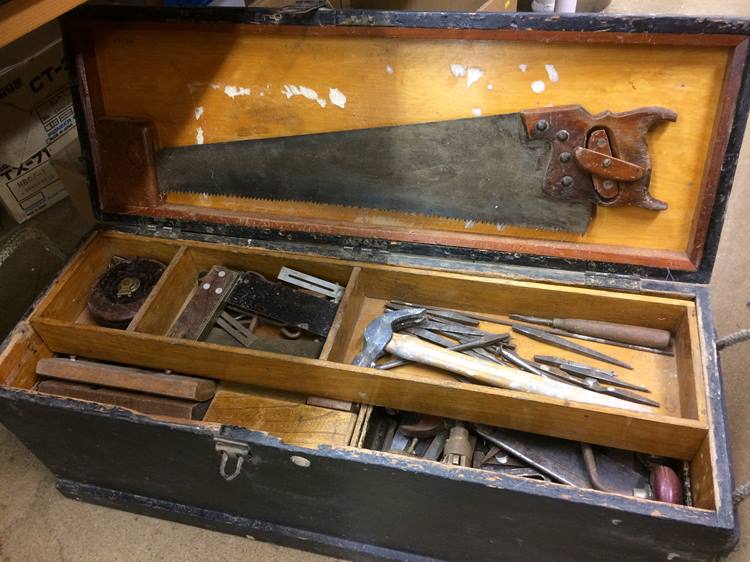 Carpenter's tool box and contents - Image 2 of 3