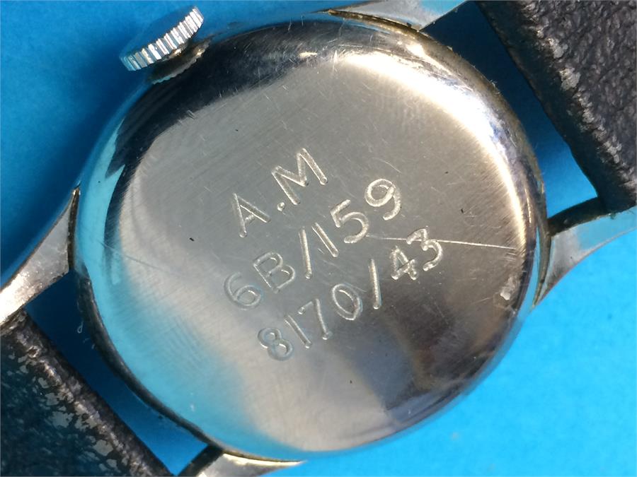 A Gents Omega wristwatch, (32.6mm diameter approx.), case inscribed 'A.M. 6B/159, 8170/43 - Image 3 of 4