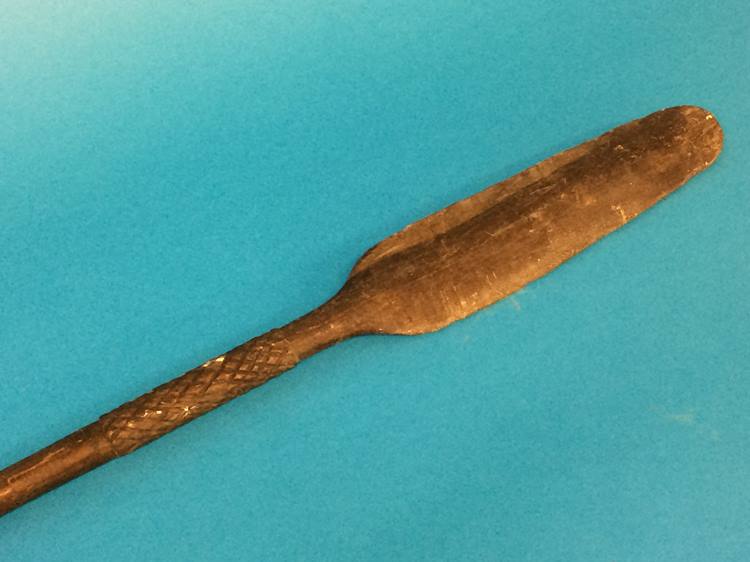 A tribal spear, 82cm long - Image 2 of 3