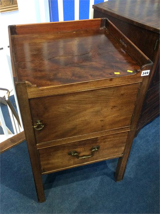 A George III mahogany commode