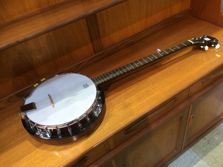 An Antoria banjo