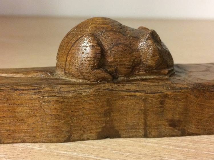 Piece of oak with carved Mouseman motif - Image 2 of 2