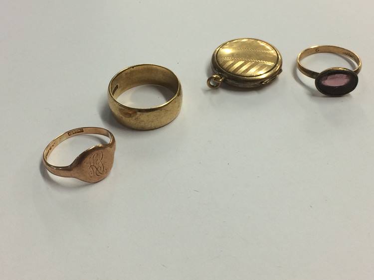 Two 9ct gold rings etc.