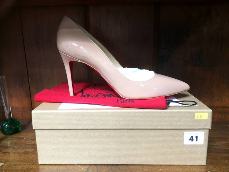 A pair of Christian Louboutin 'Nude' high heel shoes, with bag, certificate and box, Size 39 - Image 2 of 2