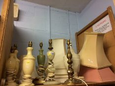 Quantity of table lamps