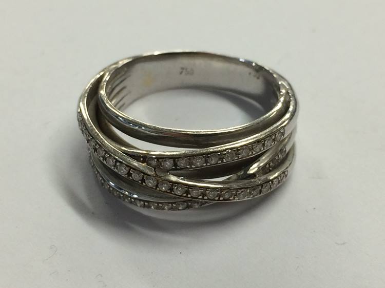 A white metal ring stamped '750', 7.6g - Image 2 of 2