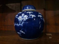 Oriental tea caddy