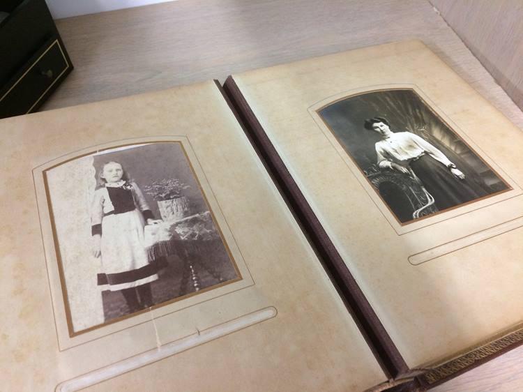 Two Edwardian photo albums - Image 2 of 5