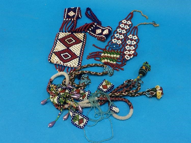 5 American Indian beadwork necklaces - Image 2 of 5