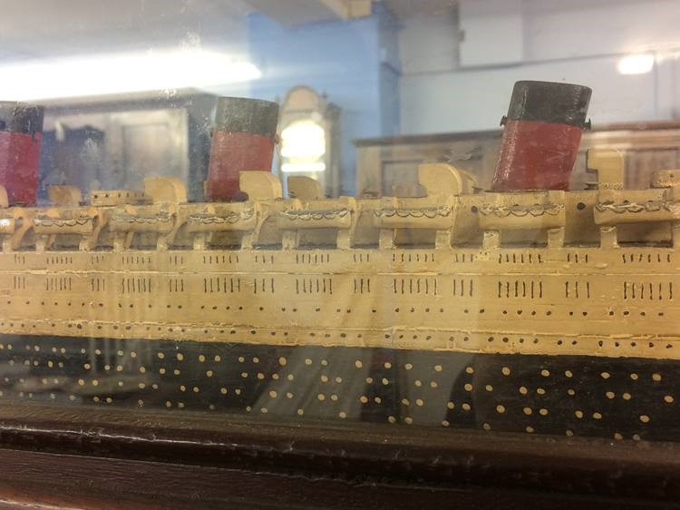 A scratch built wooden model of 'The Queen Mary', in a case. 76 cm length of boat. Case 91 cm x 28 - Image 3 of 10