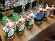 Six Wade Nat West pigs