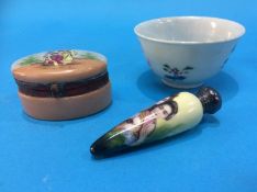 Oriental scent bottle, pill pot and tea bowl