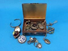 Box of assorted silver items and jewellery