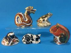 Five Royal Crown Derby paperweights 'Cat', 'Squirrel', 'Mole', 'Frog' and 'Dragon' (5)