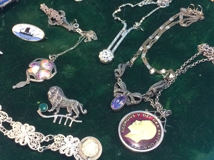 Assorted antique silver jewellery - Image 2 of 3